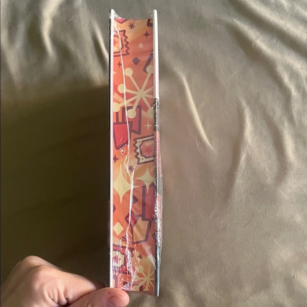 Book - The Build-A-Boyfriend Project special edition - sprayed edges